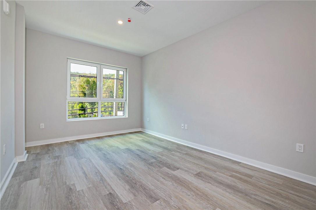 #10 photo, 500 Commerce Street, Hawthorne , NY 10532