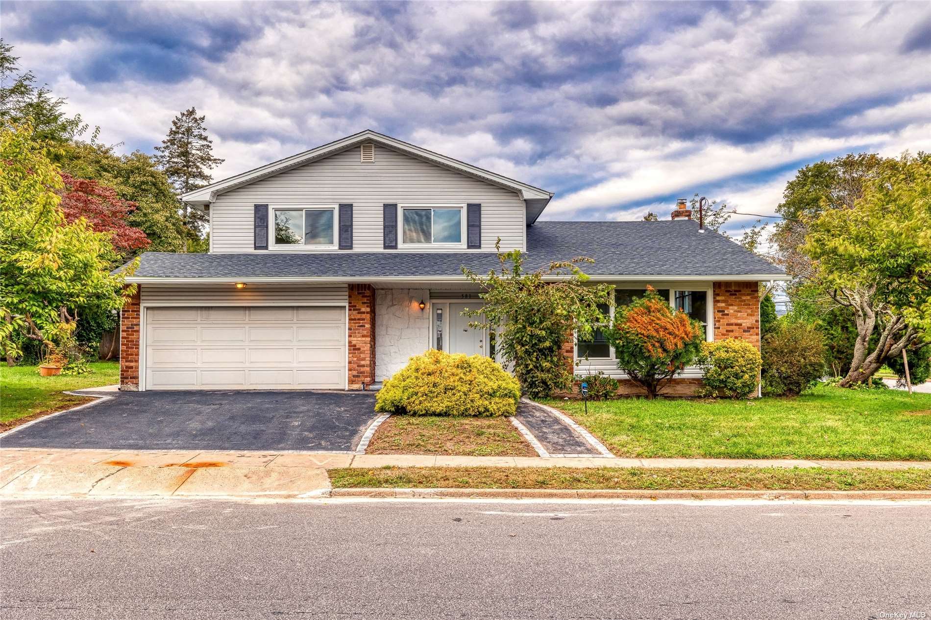 #1 photo, 581 Jefferson Street, 长岛 西布雷 Westbury , NY 11590