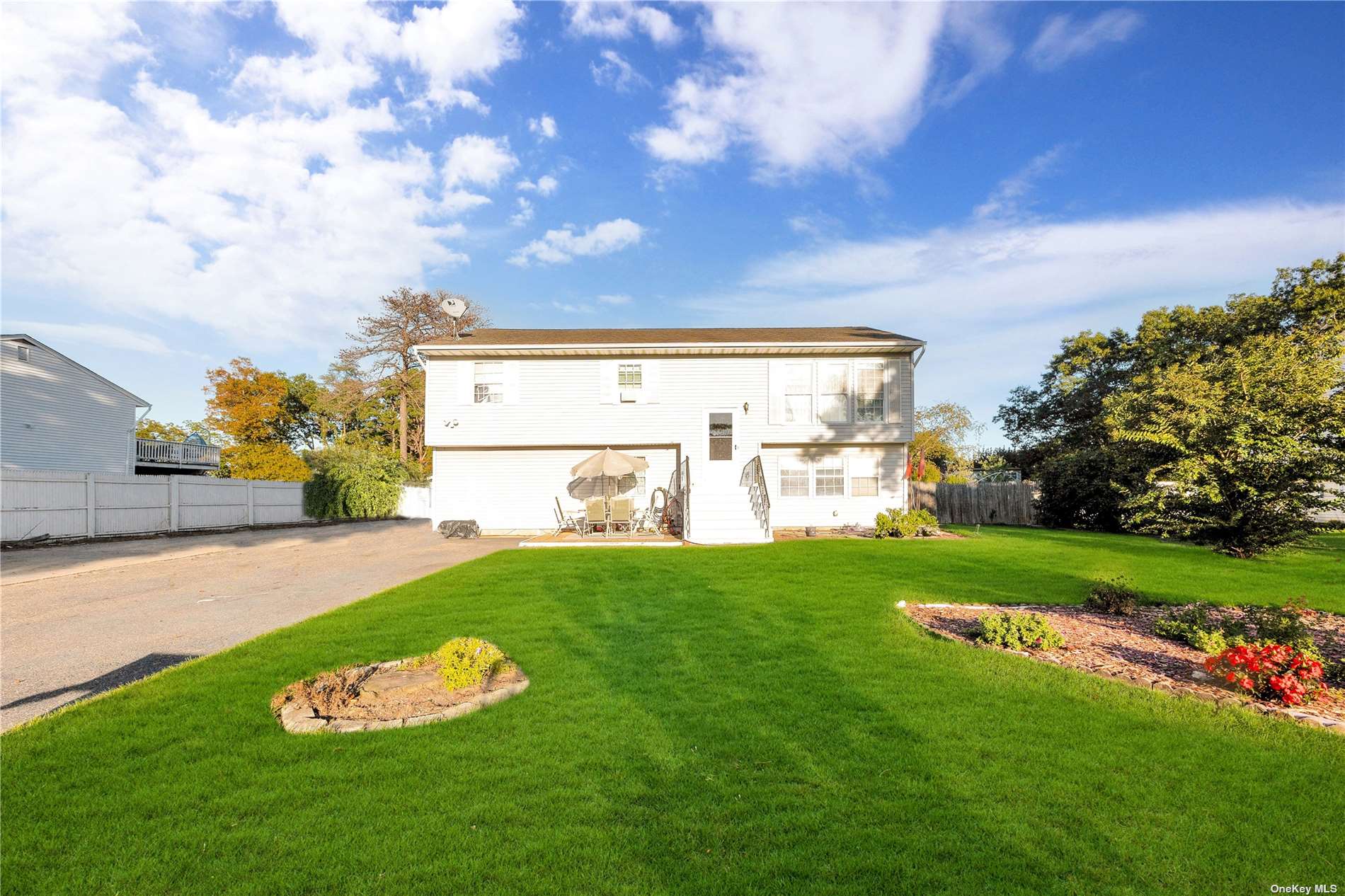 #1 photo, 289 Nicoll Avenue, 东长岛 Central Islip , NY 11722