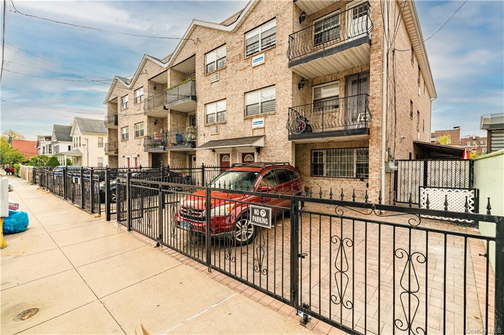 #1 photo, 718 E 230th Street, 布朗士 Bronx , NY 10466