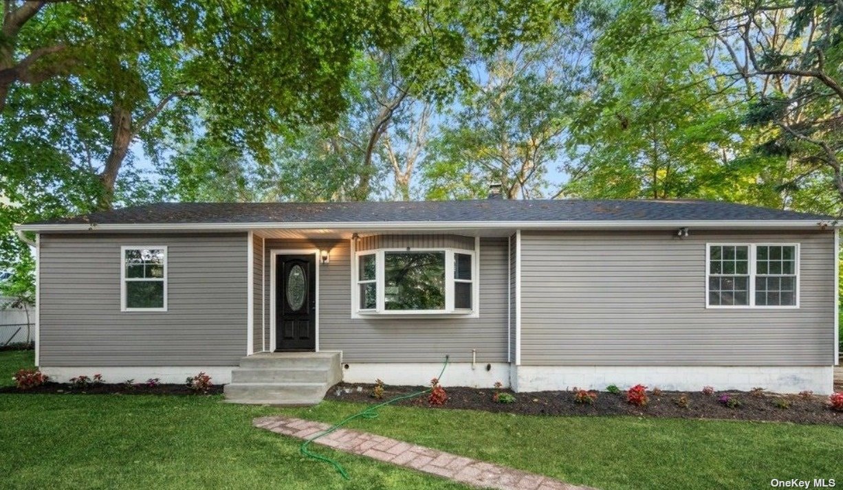 #1 photo, 32 Ralph Avenue, 东长岛 Lake Grove , NY 11755