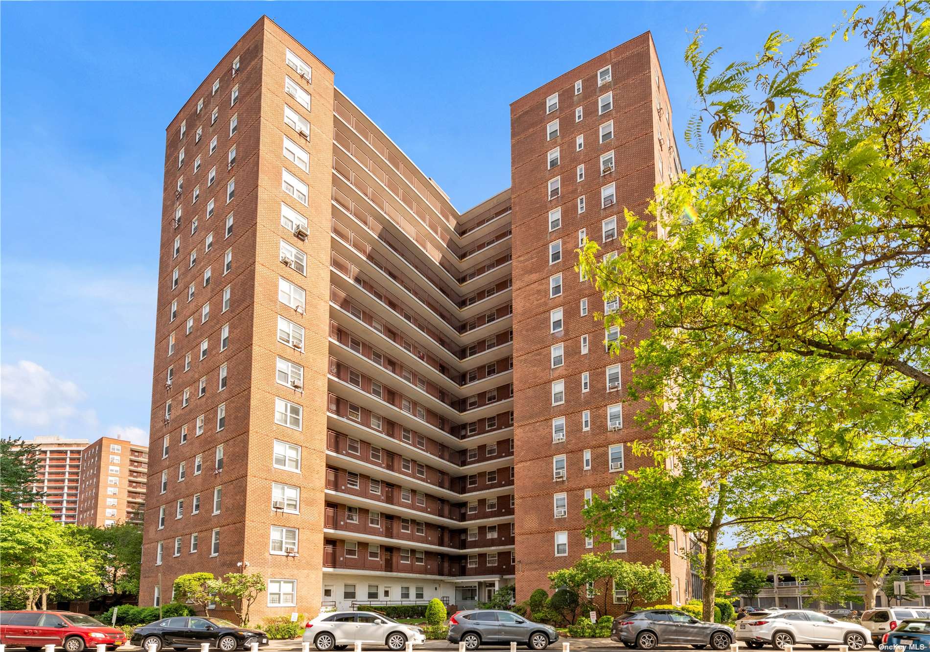 #1 photo, 97-10 62 Drive, 皇后区 雷哥公园 Rego Park , NY 11374