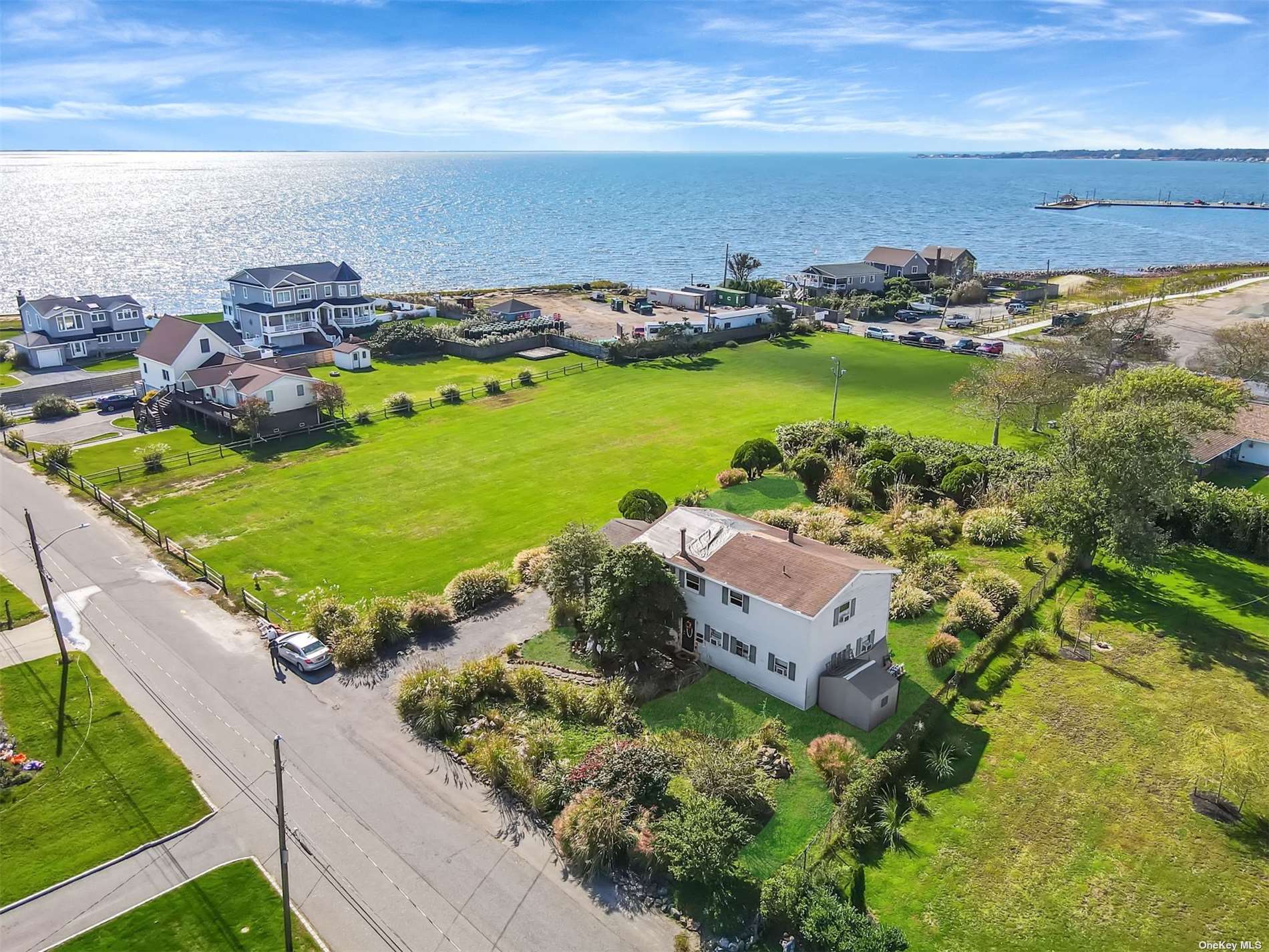 #1 photo, 472 Bay Avenue, 东长岛 Patchogue , NY 11772