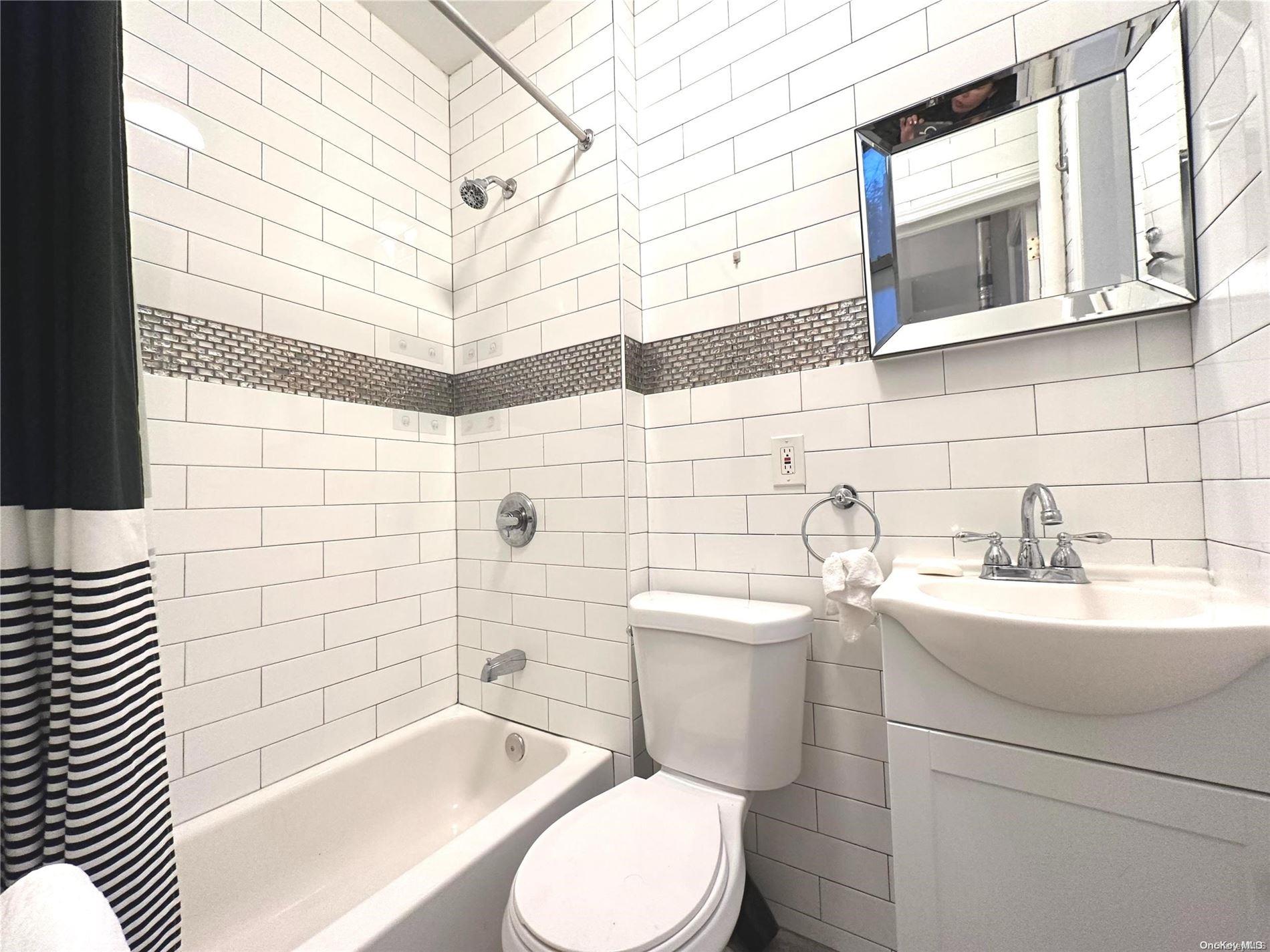 #5 photo, 242 Kingsland Avenue, ブルックリン区 Brooklyn , NY 11222