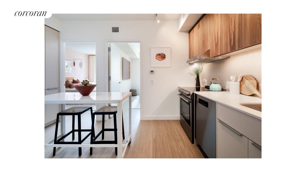 #1 photo, 30-77 VERNON Boulevard, কুইন্‌স Astoria , NY 11102