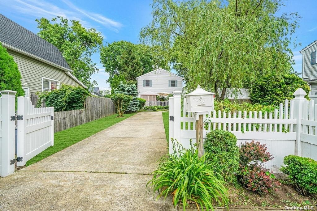 #1 photo, 2927 Bayview Avenue, 长岛 Baldwin , NY 11510