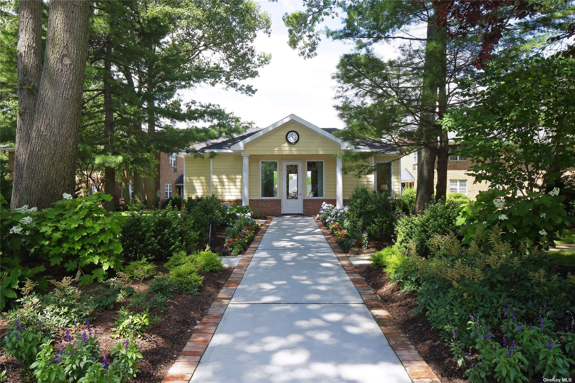 #1 photo, 23 Weaver Drive, 长岛 Massapequa , NY 11758