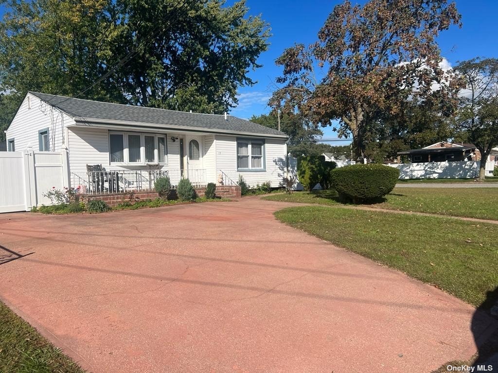 #1 photo, 19 E Cedar Street, Central Islip , NY 11722