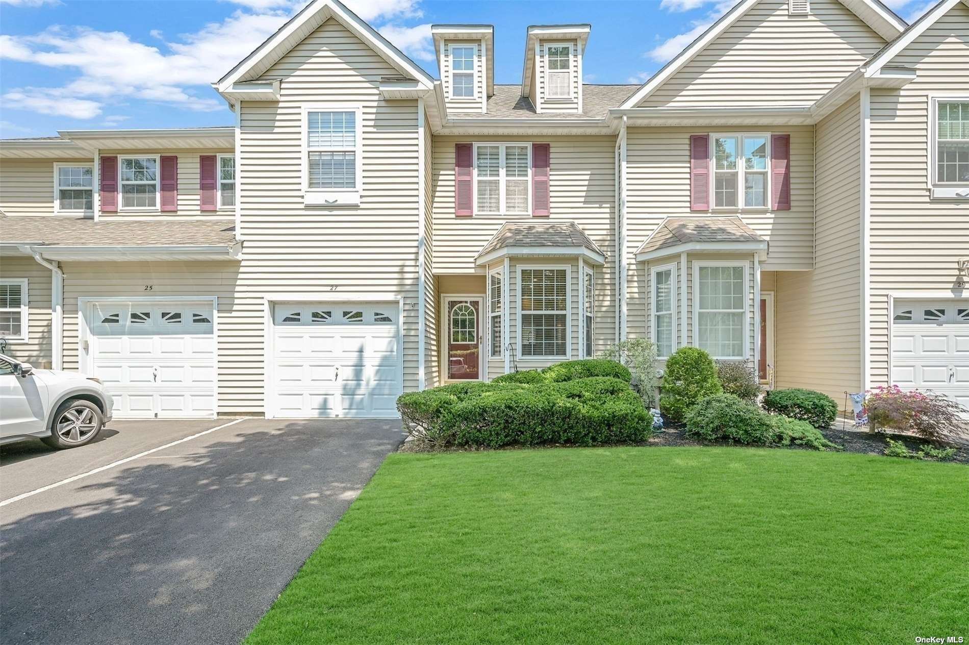 #1 photo, 27 Snowdance Lane, Nesconset , NY 11767