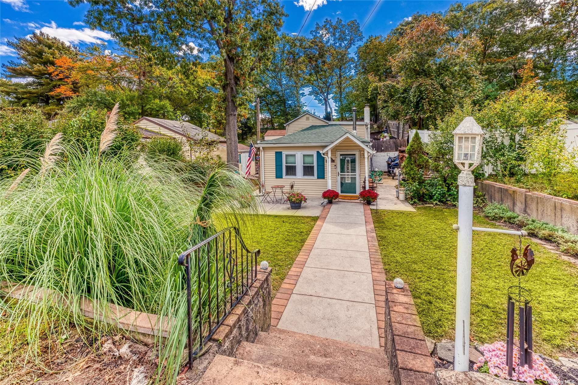 #1 photo, 10 Ridgedale Avenue, 东长岛 Farmingville , NY 11738