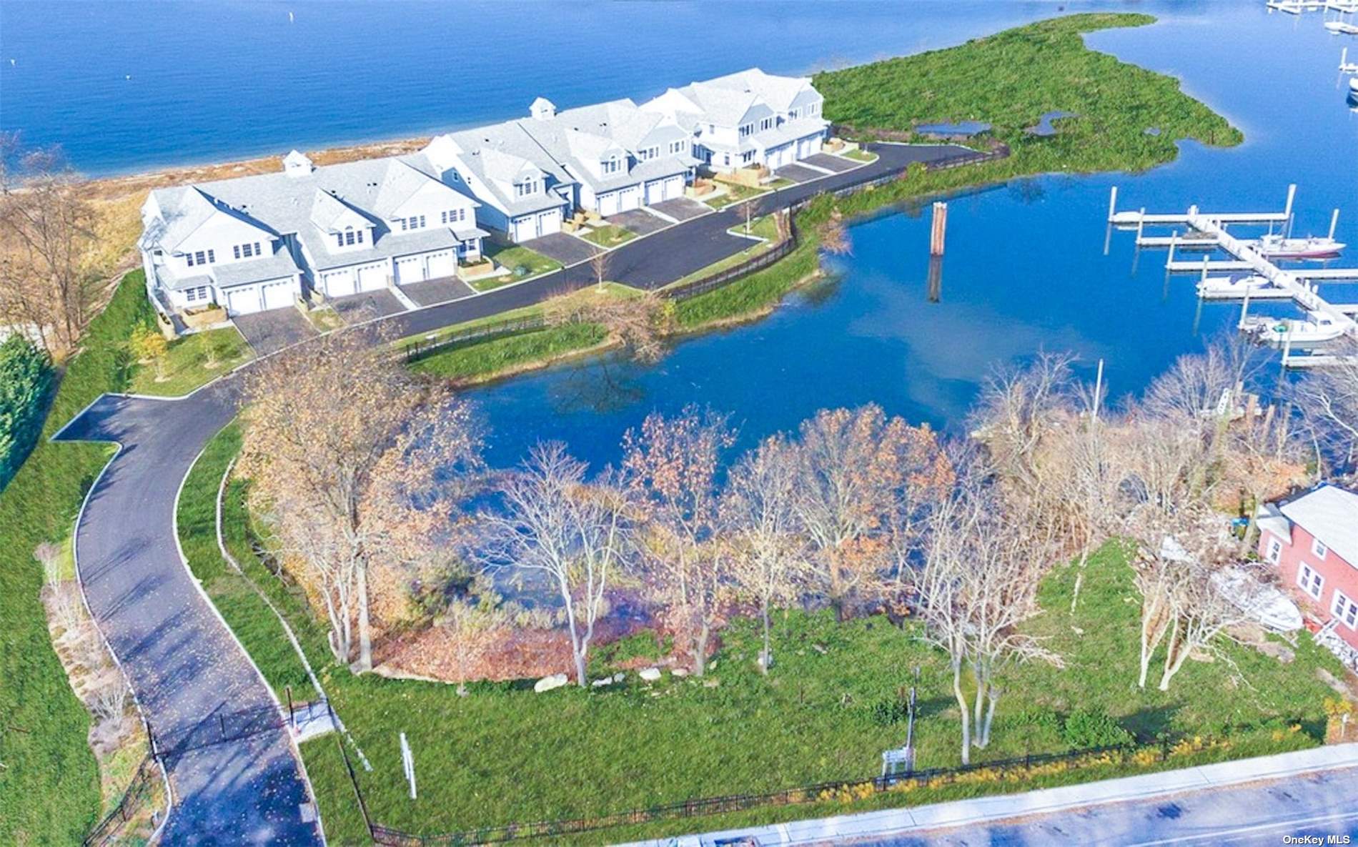 #1 photo, 8 Sea Isle, ناسو Glen Cove , NY 11542