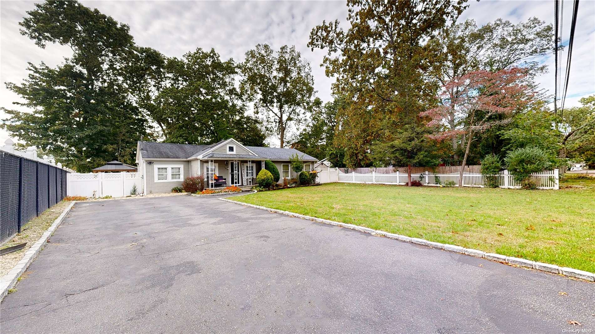 #1 photo, 160 Victory Drive, Ronkonkoma , NY 11779