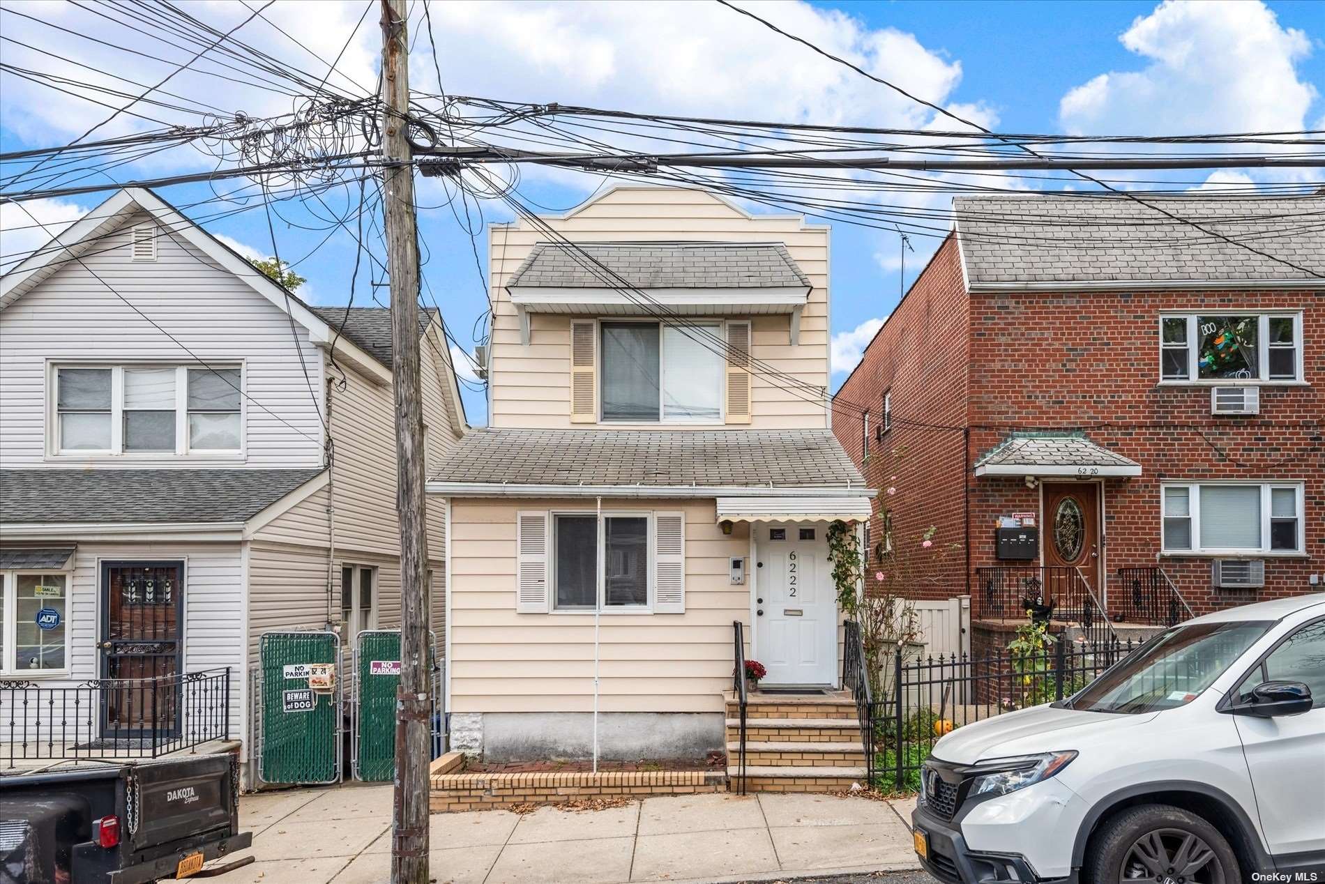 #1 photo, 62-22 65th Street, 皇后区 中村 Middle Village , NY 11379