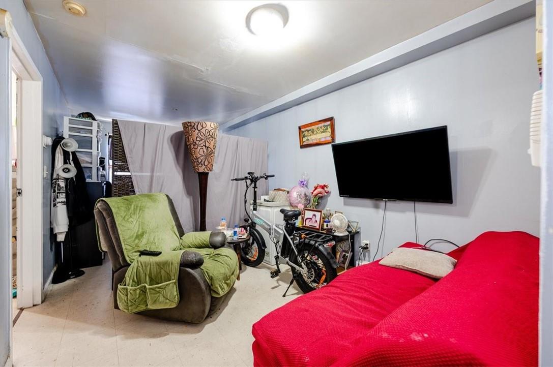 #7 photo, 937 Croes Avenue, ブロンクス区 Bronx , NY 10473