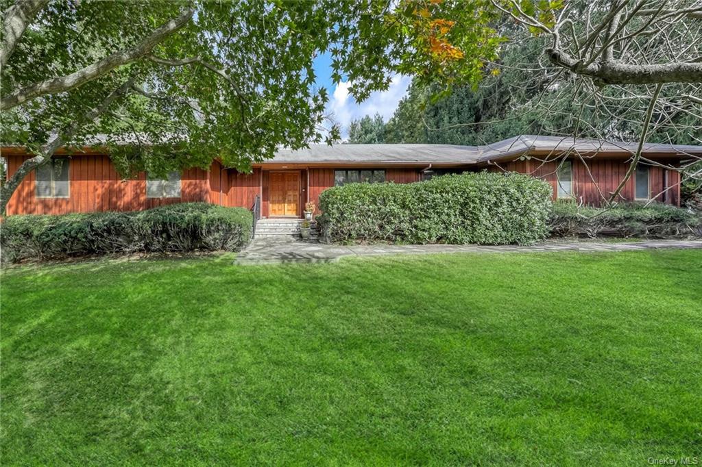 #1 photo, 7 Briarwood Lane, Suffern , NY 10901