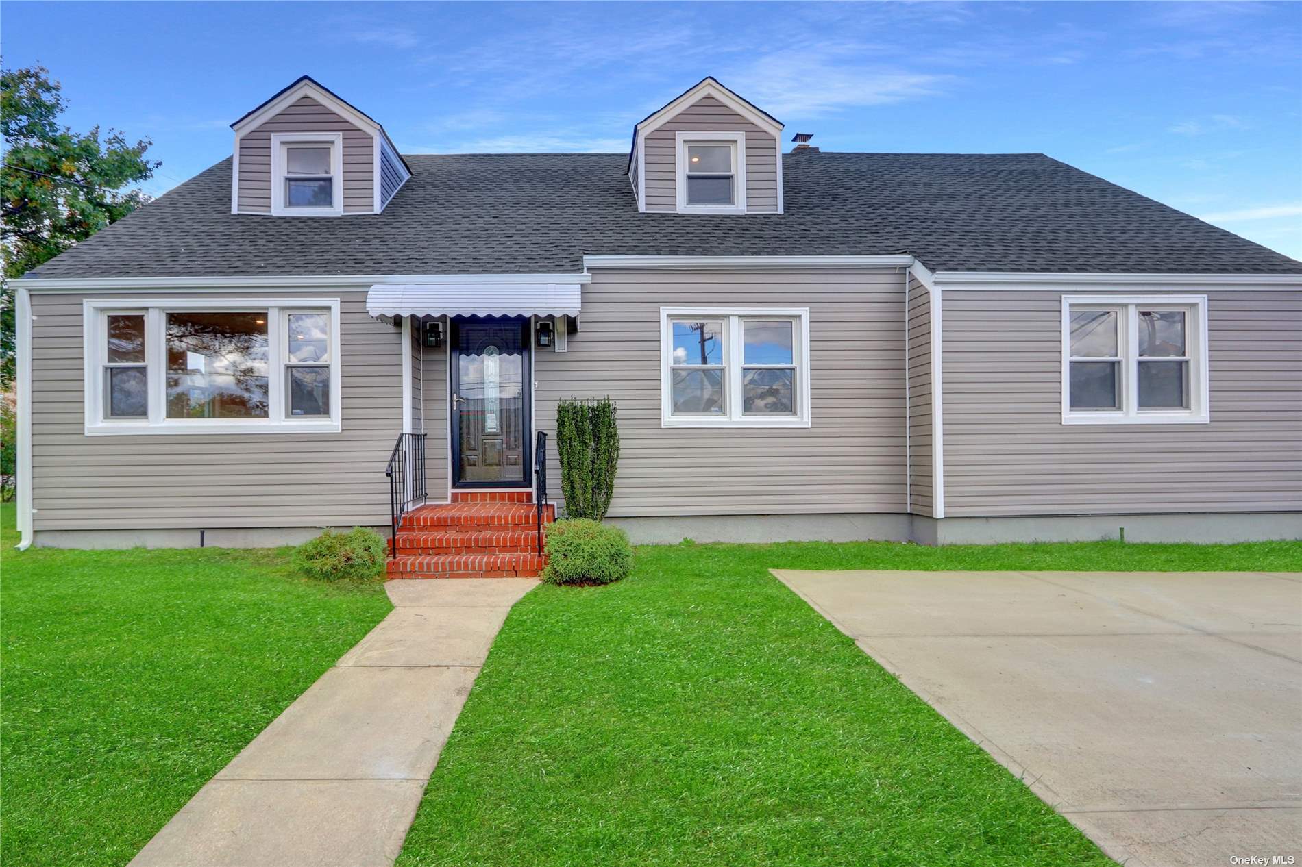 #1 photo, 248 Glen Cove Road, 长岛 Carle Place , NY 11514