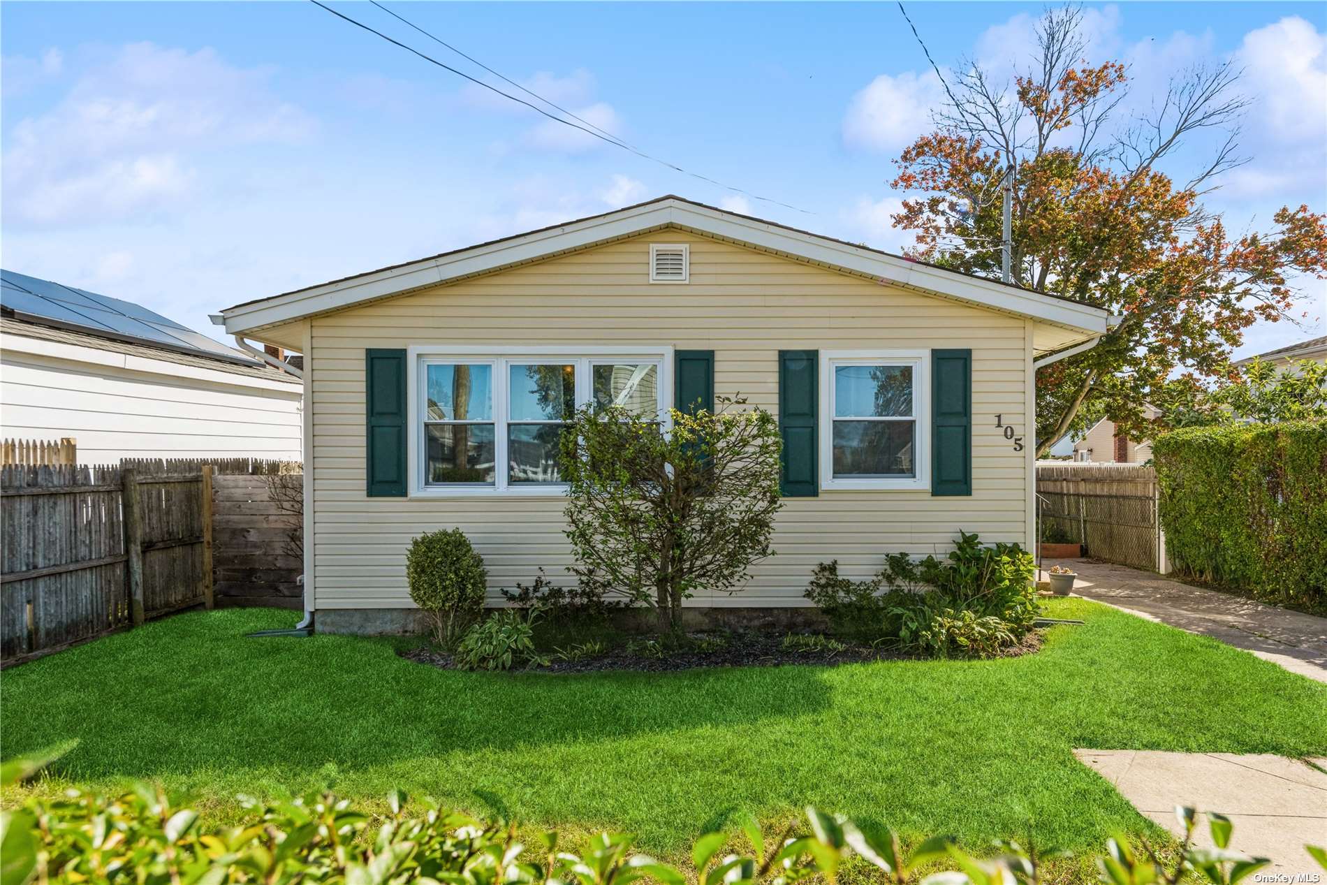 #1 photo, 105 W Hampton Road, Lindenhurst , NY 11757