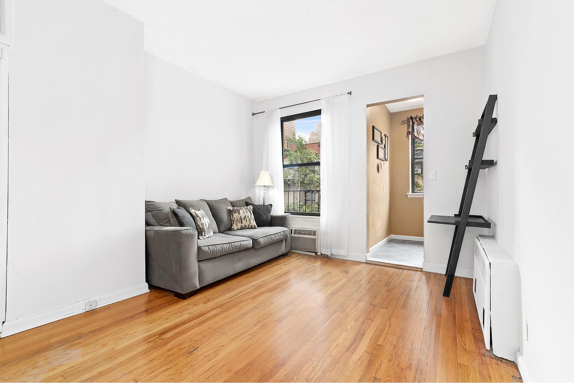 #1 photo, 531 E 87TH Street, 曼哈顿 上东城 Yorkville , NY 10128