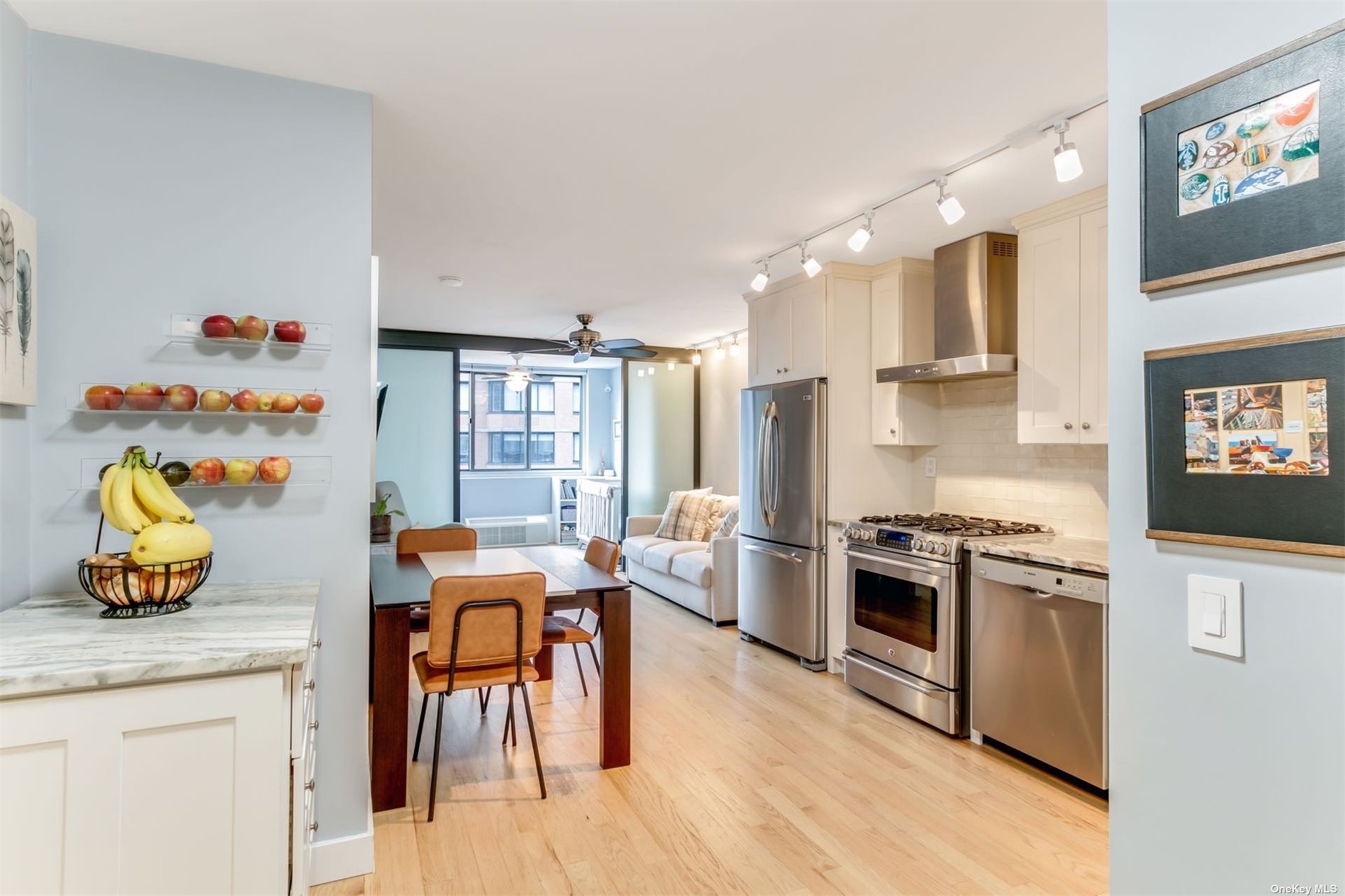 #1 photo, 345 E 93rd Street, 曼哈顿 上东城 New York (Manhattan) , NY 10128