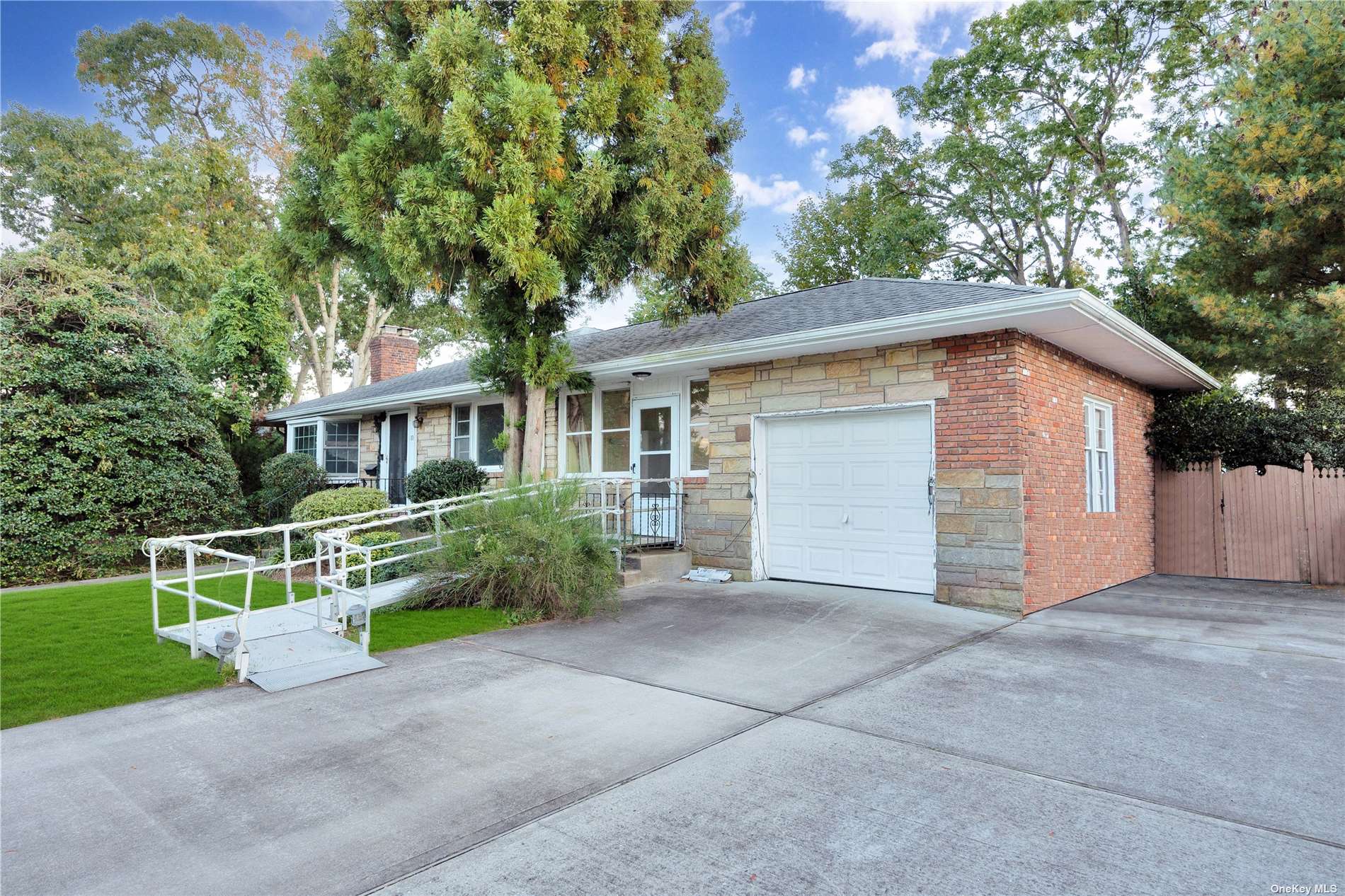 #1 photo, 10 Maple Avenue, 长岛 Farmingdale , NY 11735