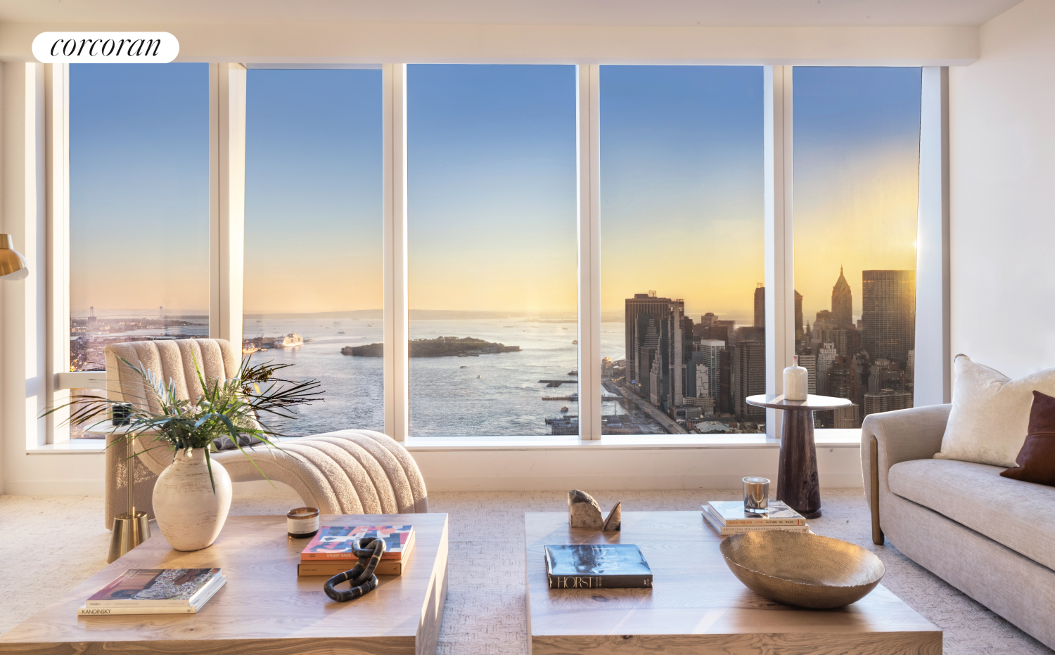 #1 photo, 252 SOUTH Street 66J, 曼哈顿 下东城 Two Bridges , NY 10002