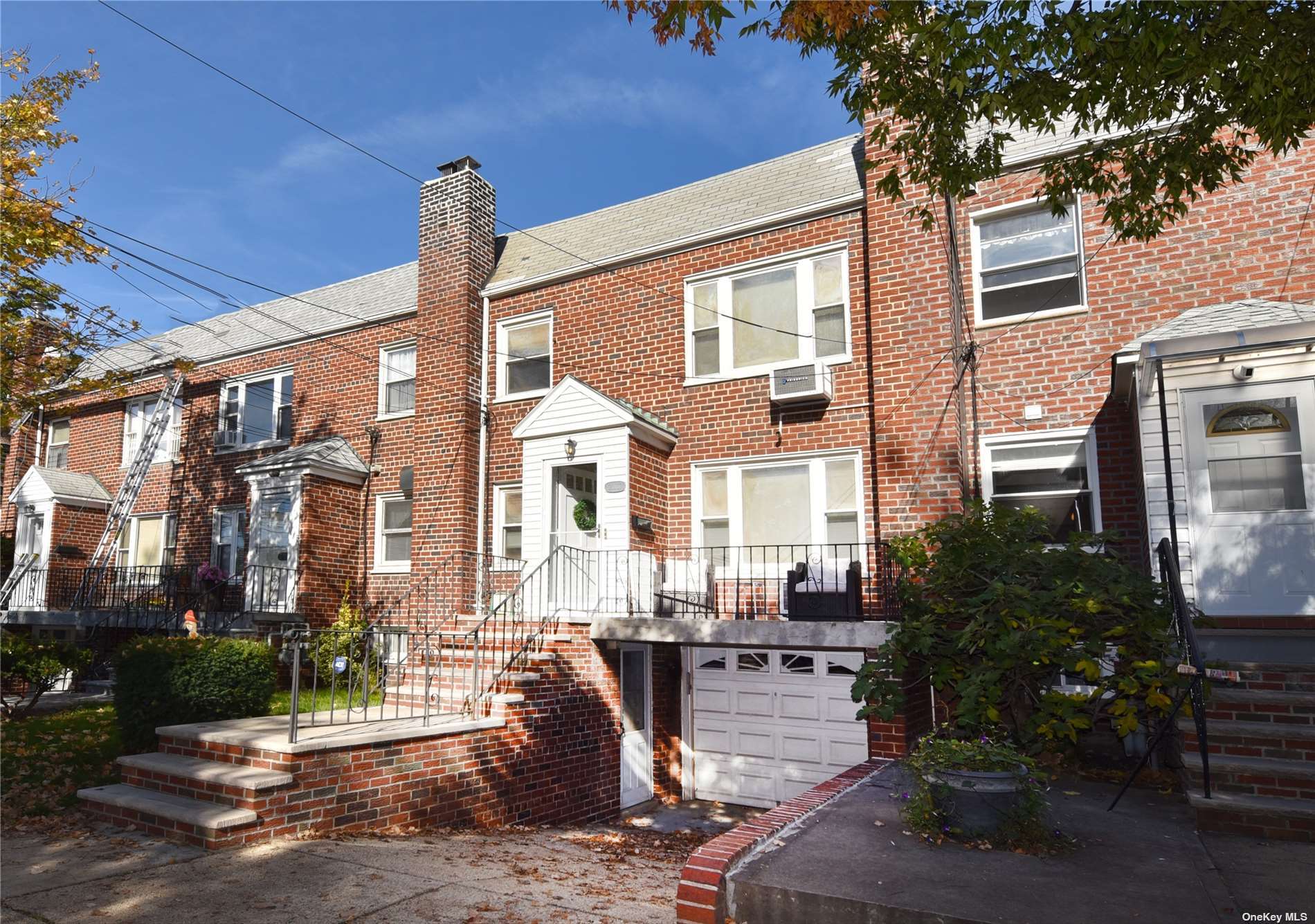 #1 photo, 201-07 42nd Avenue, 뉴욕퀸즈 베이사이드 Bayside , NY 11361