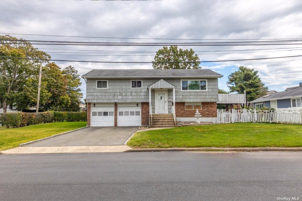 #1 photo, 1749 Hendrickson Avenue, Merrick , NY 11566