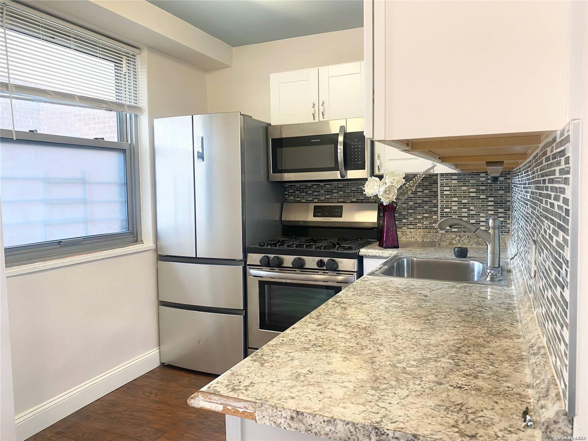 #1 photo, 61-25 97th Street, 皇后区 雷哥公园 Rego Park , NY 11374