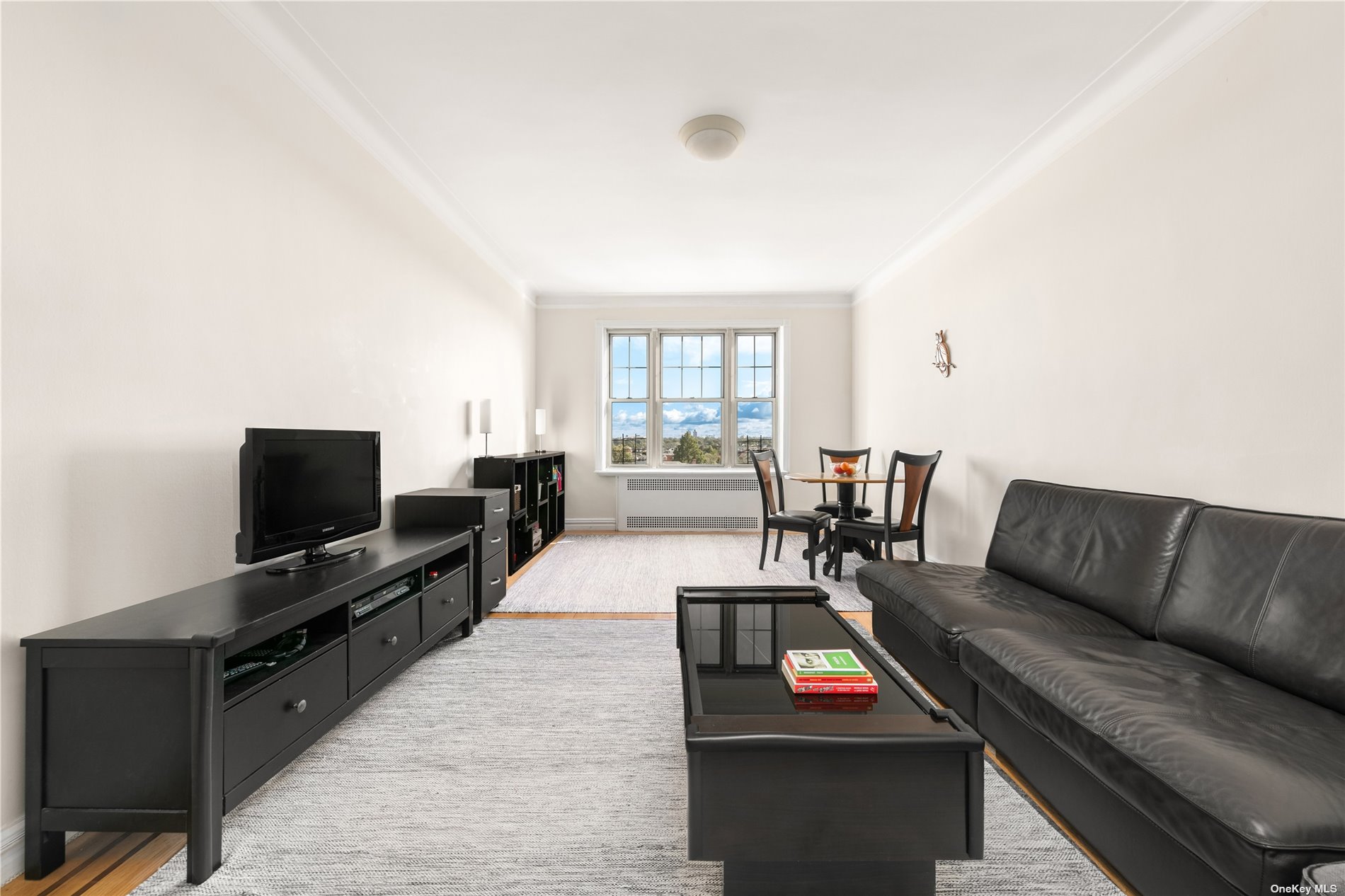 #1 photo, 68-37 108, 皇后区 森林小丘 Forest Hills , NY 11375