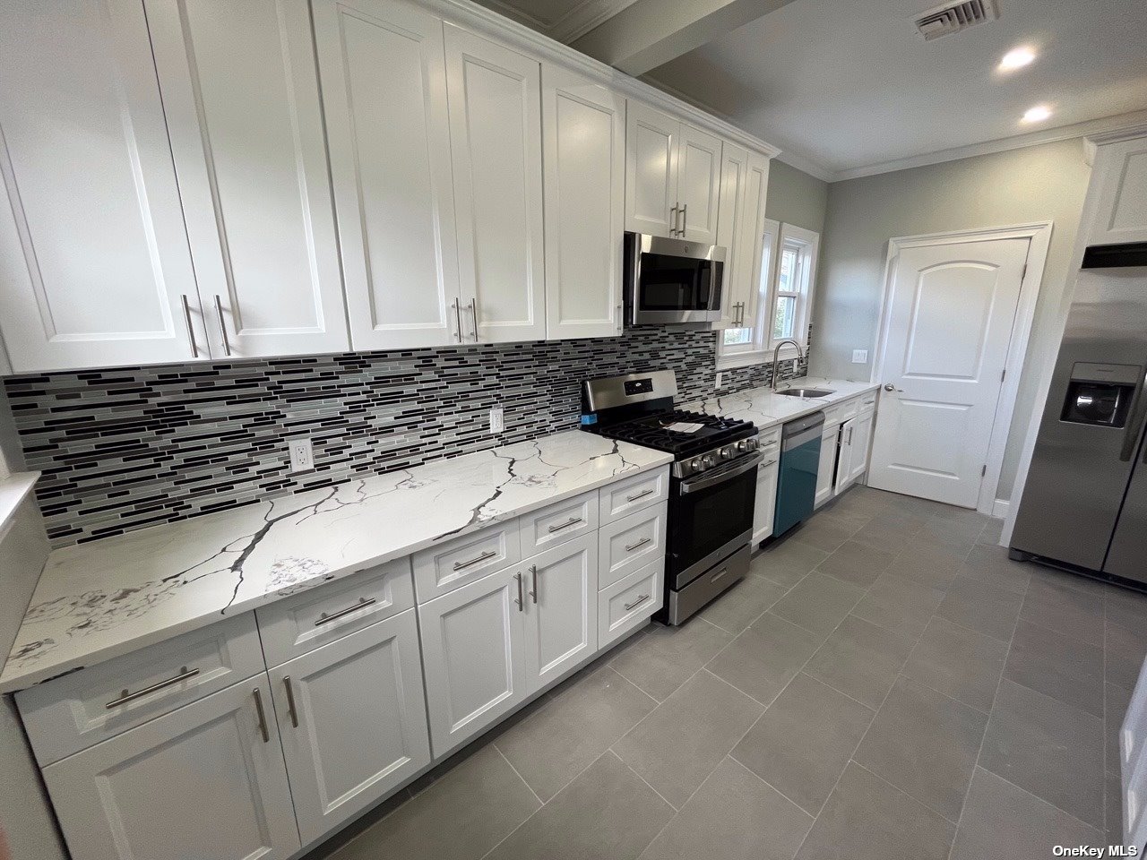 #1 photo, 3391 Bay Front Drive, 長島 Baldwin , NY 11510