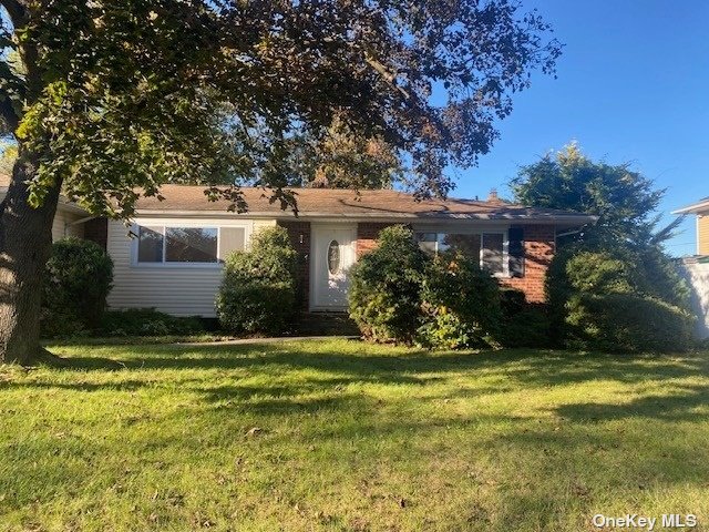 #1 photo, 412 Plainview Road, מחוז נסאו Hicksville , NY 11801