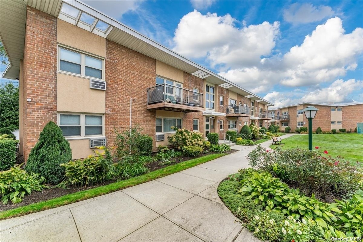 #1 photo, 4 Rose Street, 长岛 Oceanside , NY 11572