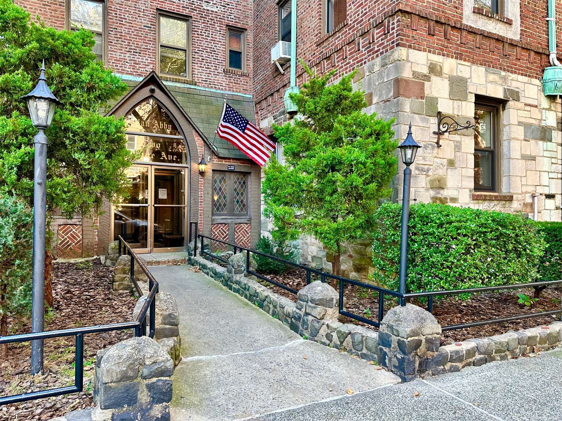 #1 photo, 2 Marine Avenue, 布鲁克林 Brooklyn , NY 11209