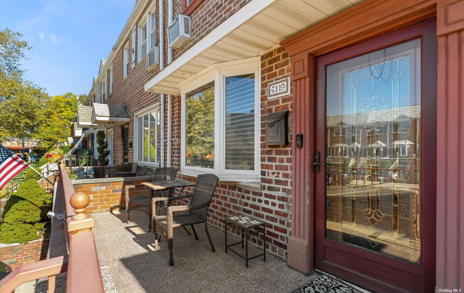 #1 photo, 61-19 75th Place, Куинс ‖ Middle Village , NY 11379