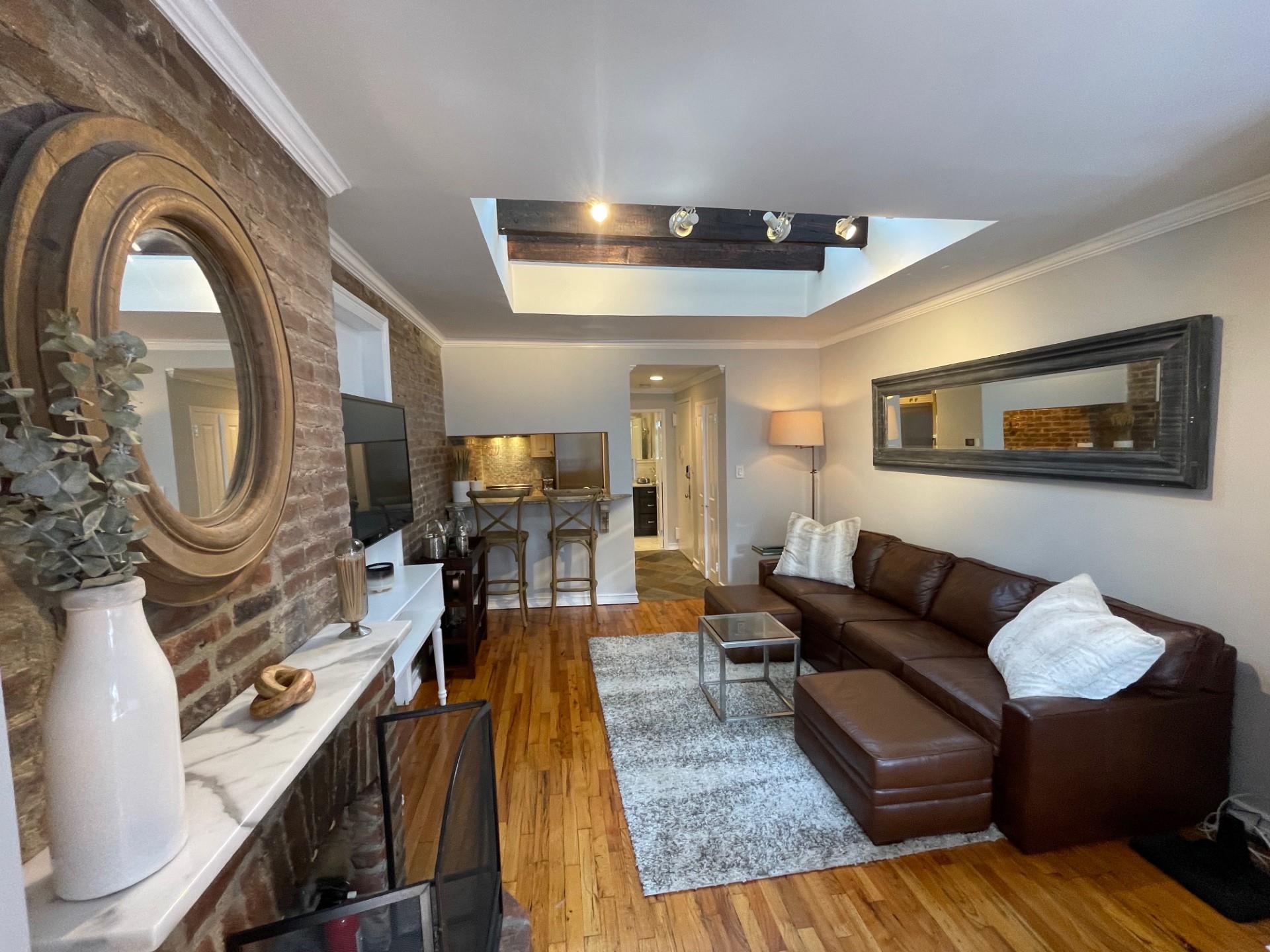 #1 photo, 424 West 46th Street, 曼哈顿 中城西区 Hells Kitchen , NY 10036