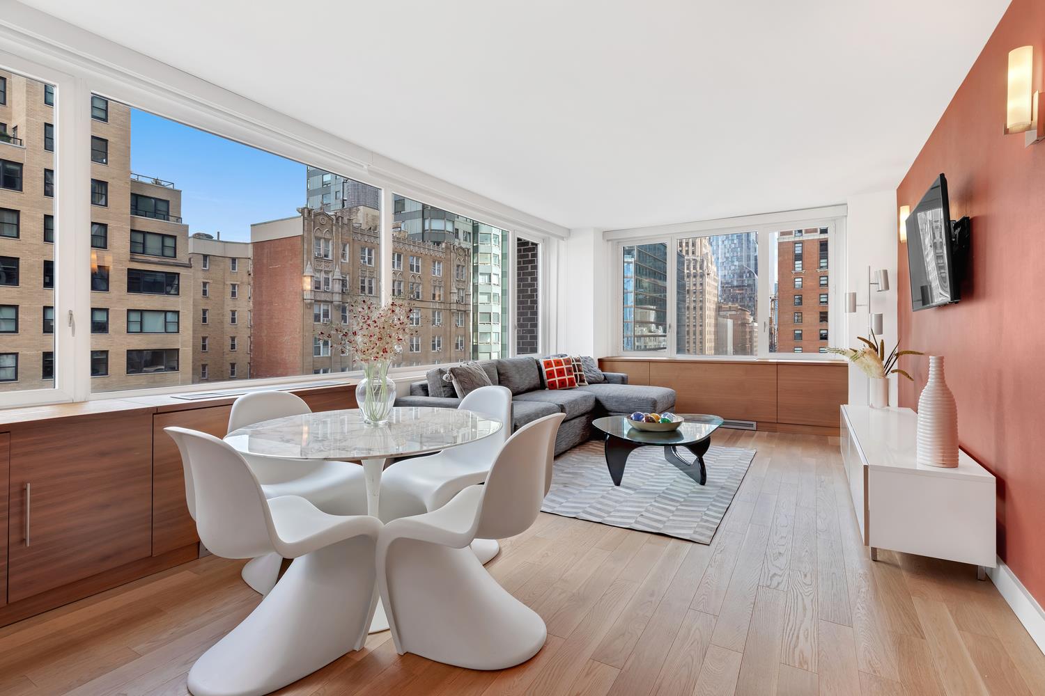 #1 photo, 322 W 57TH Street, 曼哈顿 中城西区 Hells Kitchen , NY 10019