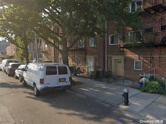 #1 photo, 224-05 Braddock Avenue, 皇后区 Queens Village , NY 11428