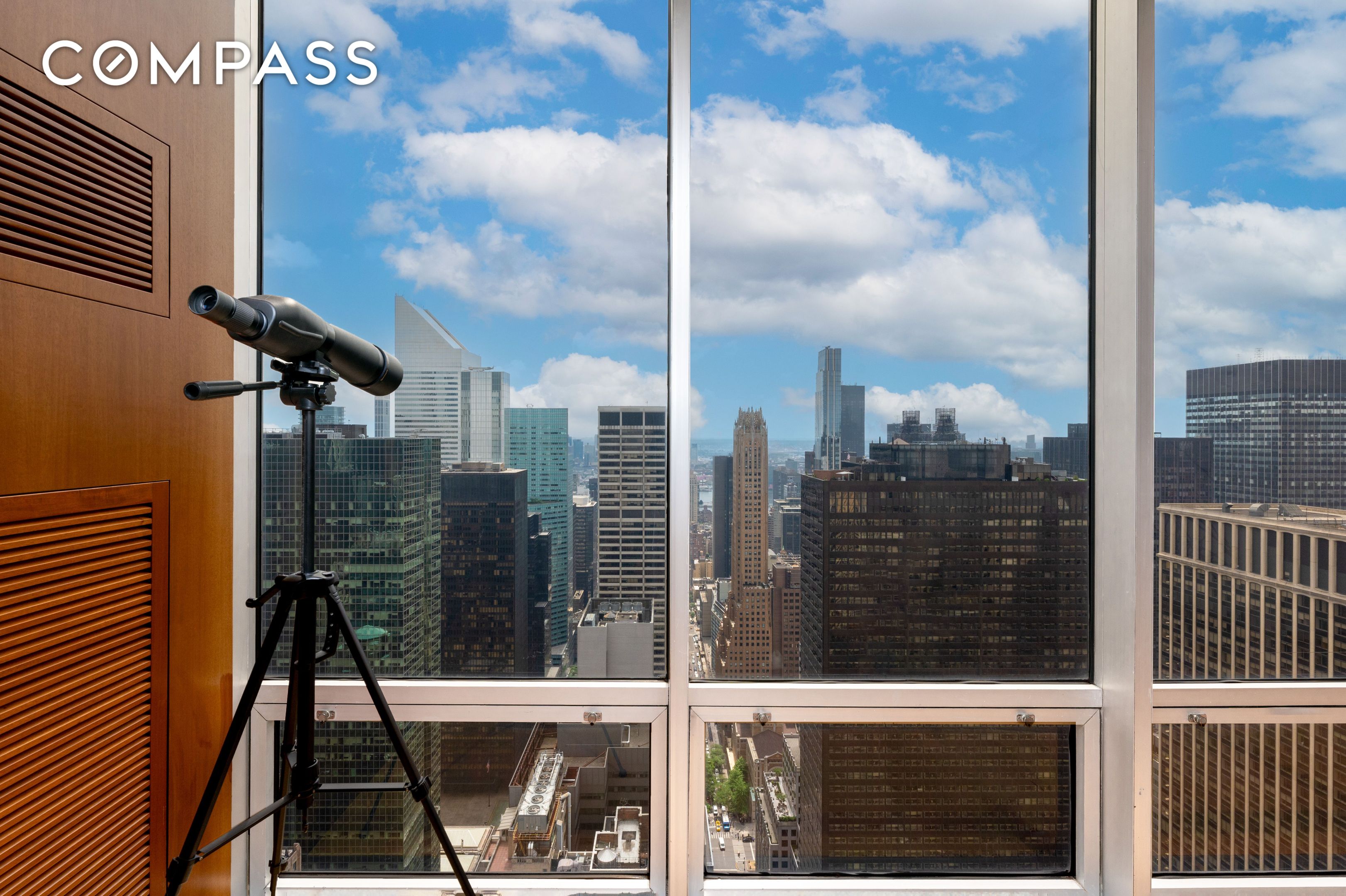 #13 photo, 641 5th Avenue, マンハッタン Midtown East , NY 10022