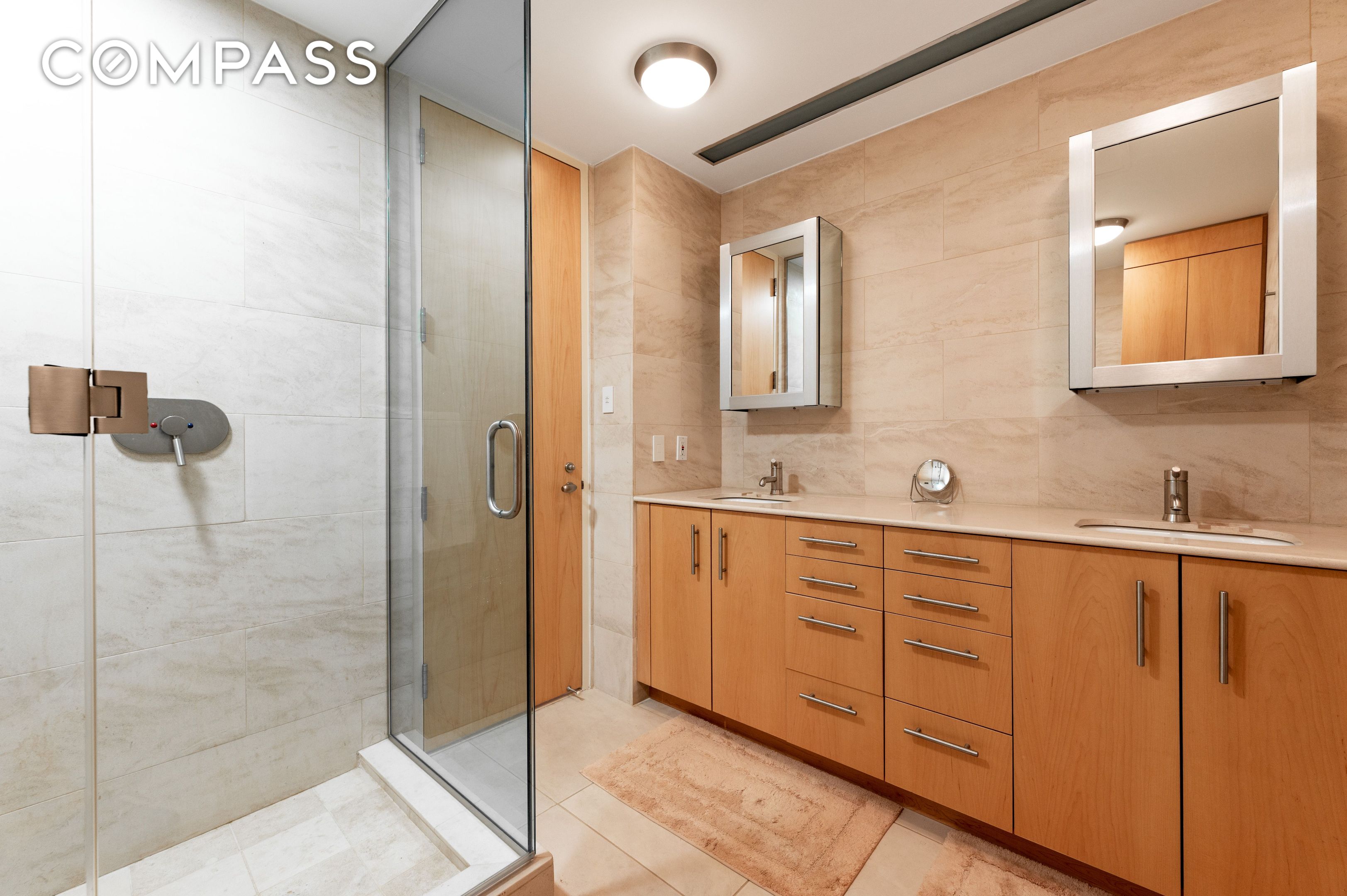 #25 photo, 641 5th Avenue, マンハッタン Midtown East , NY 10022