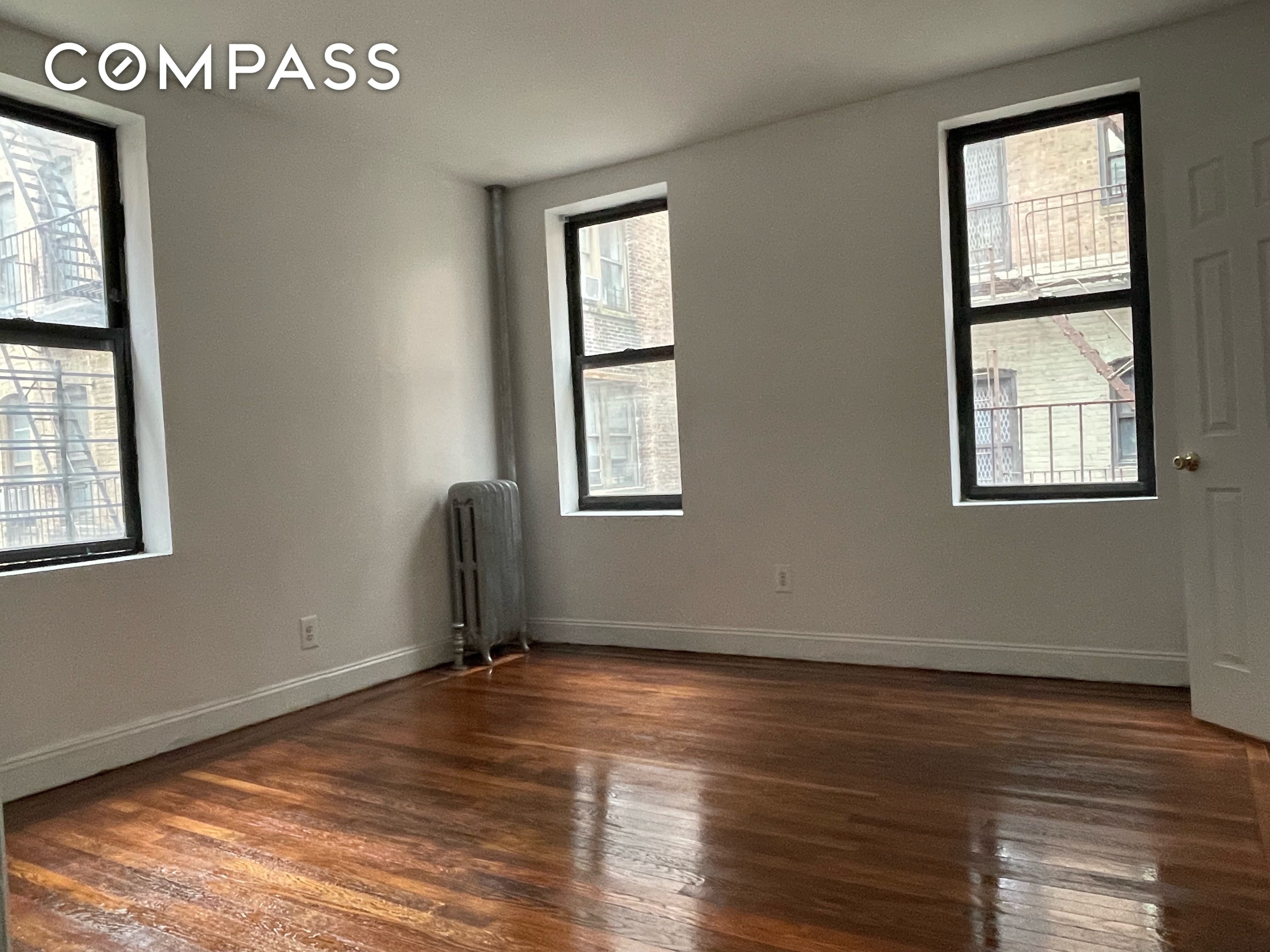 #1 photo, 2525 Aqueduct Avenue, 布朗士 Fordham Manor , NY 10468