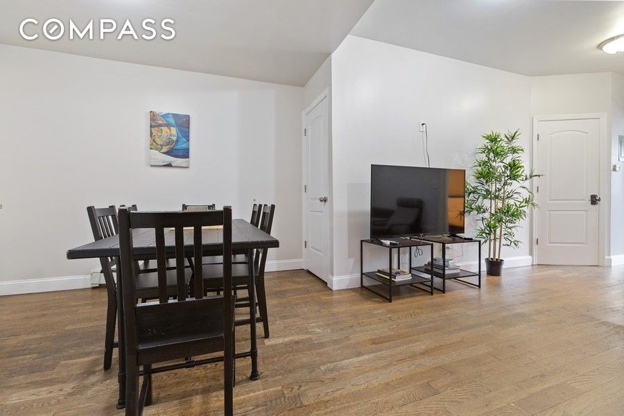 #1 photo, 671 Metropolitan Avenue, 布鲁克林 威廉斯堡 Williamsburg , NY 11211