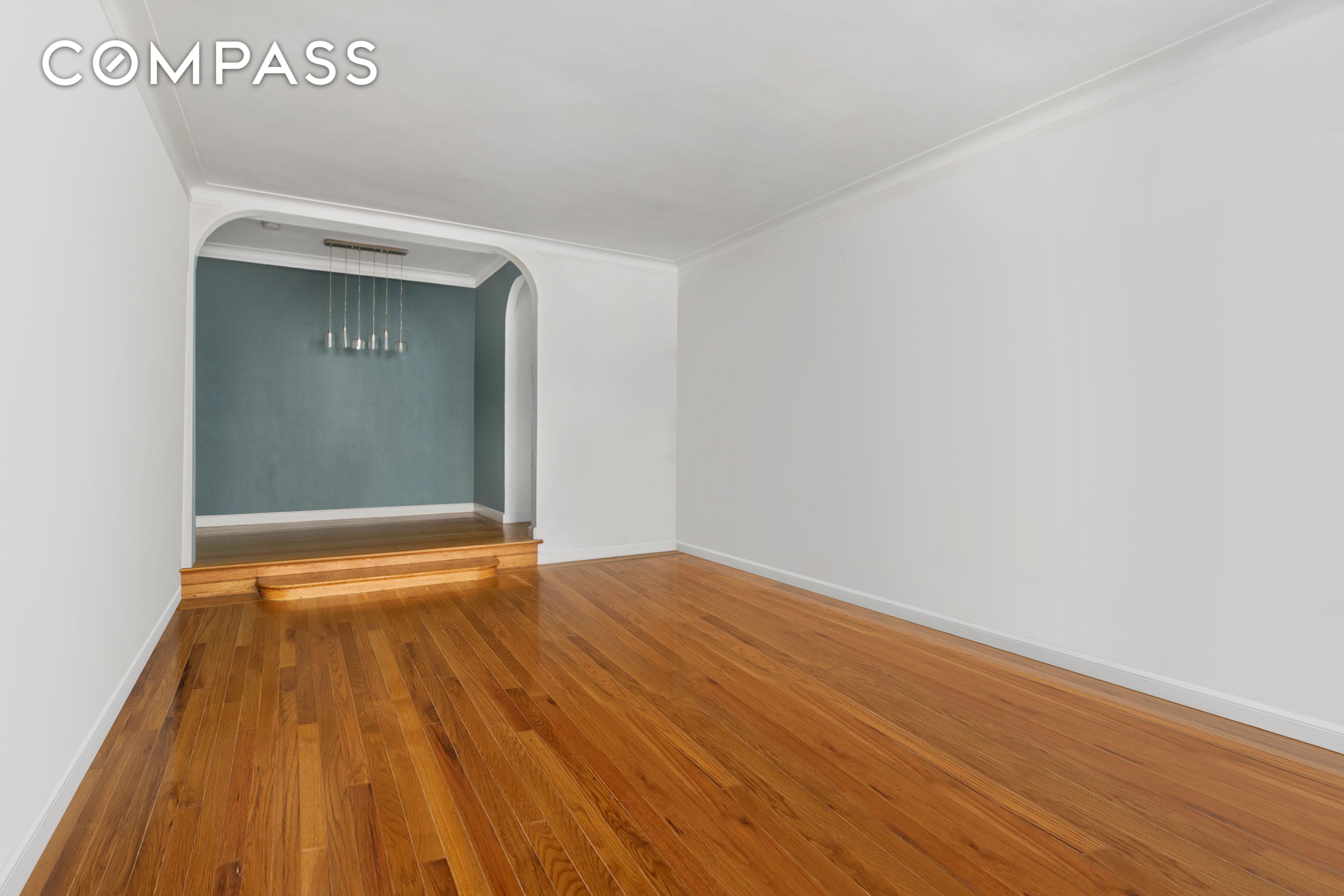 #1 photo, 305 W 52nd Street, 曼哈顿 中城西区 Hell's Kitchen , NY 10019