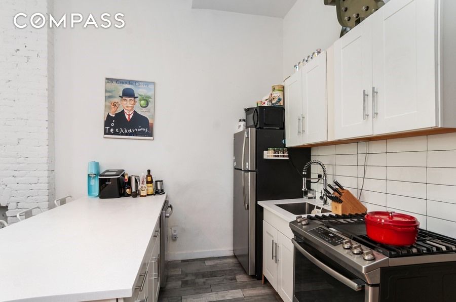 #1 photo, 264 E 10th Street, 曼哈顿 东村区 East Village , NY 10009