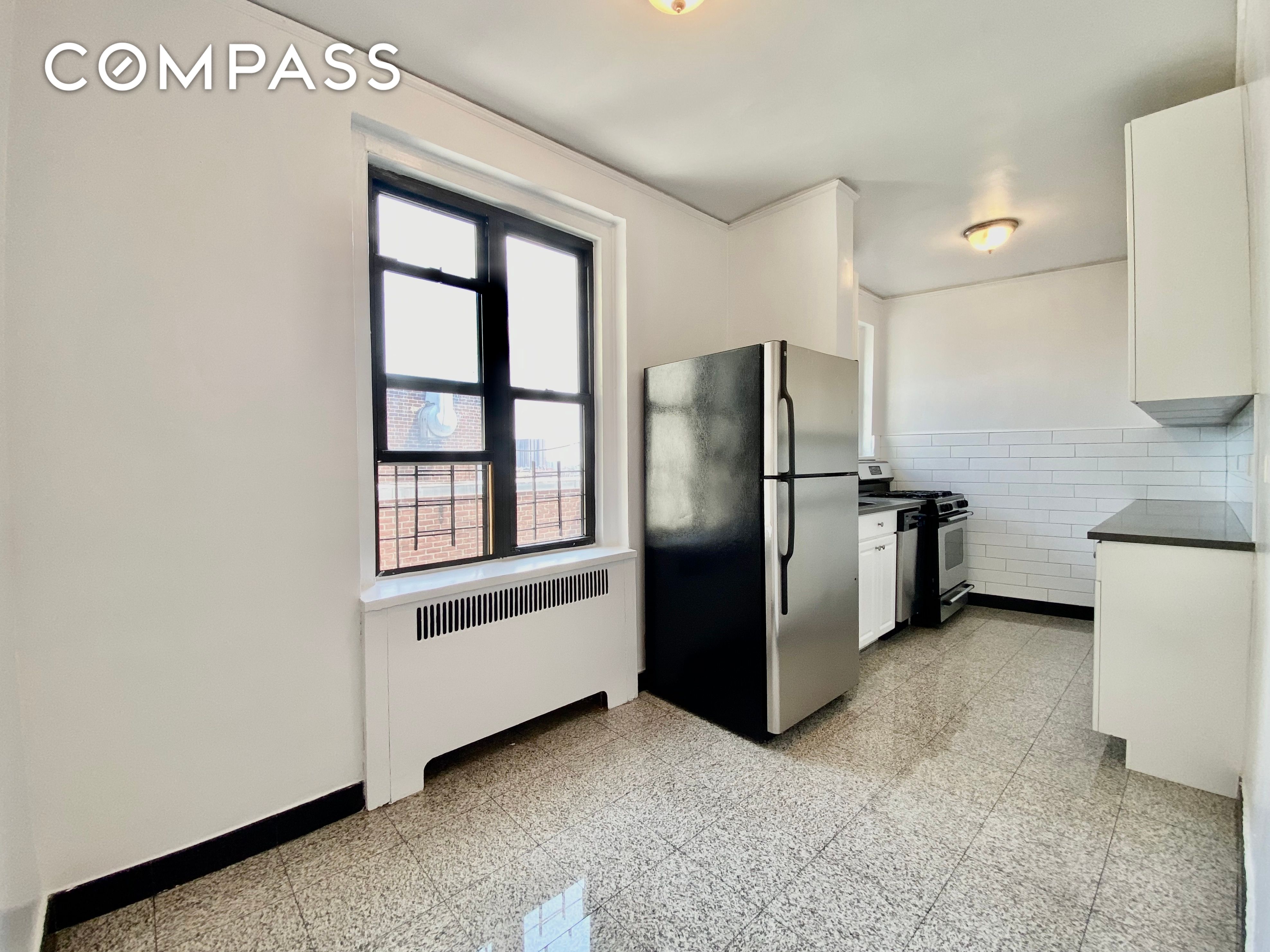 #1 photo, 690 Fort Washington Avenue, 北曼哈顿 Hudson Heights , NY 10040