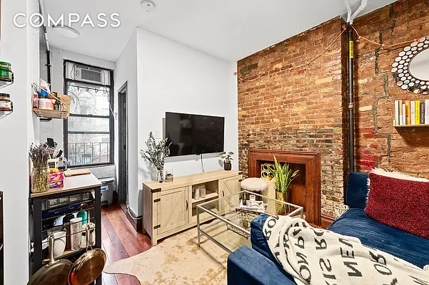 #1 photo, 269 E 10th Street, 曼哈顿 东村区 East Village , NY 10009