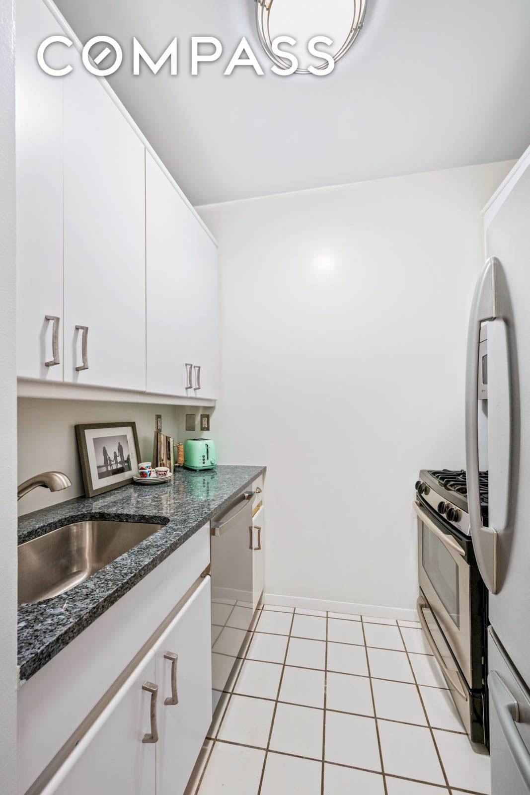 #1 photo, 200 E 69th Street, 曼哈顿 上东城 Lenox Hill , NY 10021