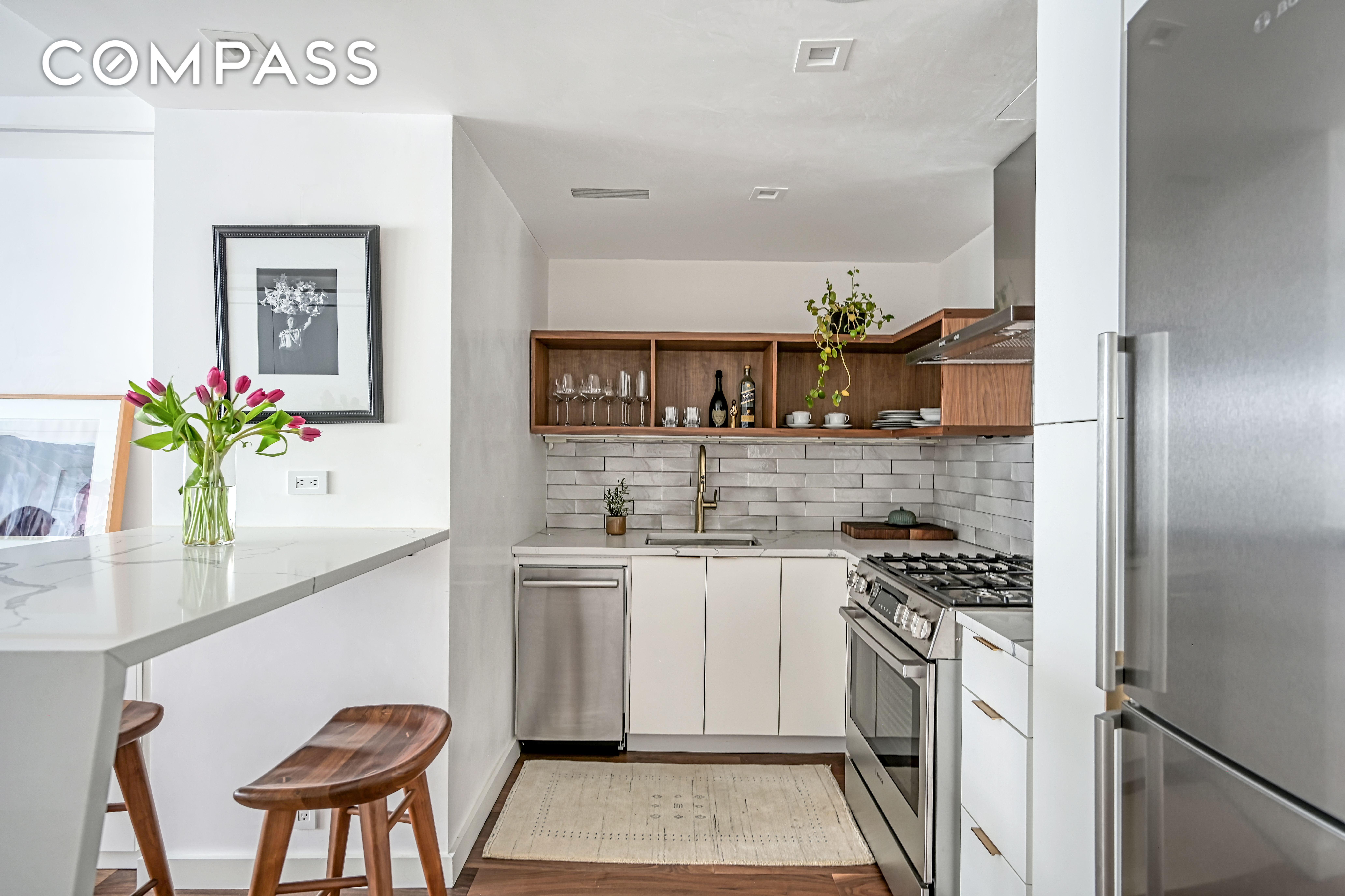 #1 photo, 220 E 57th Street, 曼哈顿 中城东区 Midtown East , NY 10022