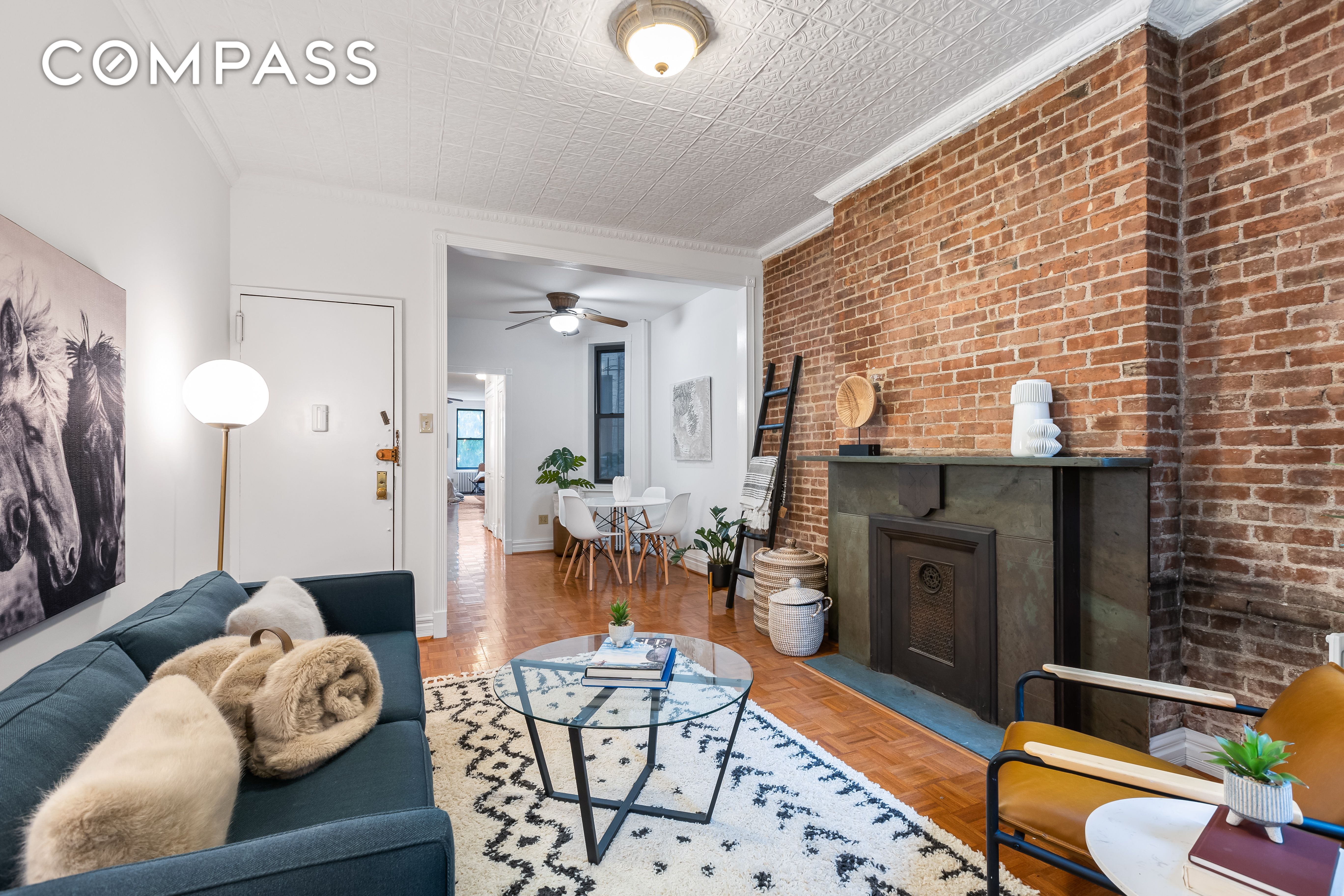 #1 photo, 452 W 50th Street, 曼哈顿 中城西区 Hell's Kitchen , NY 10019