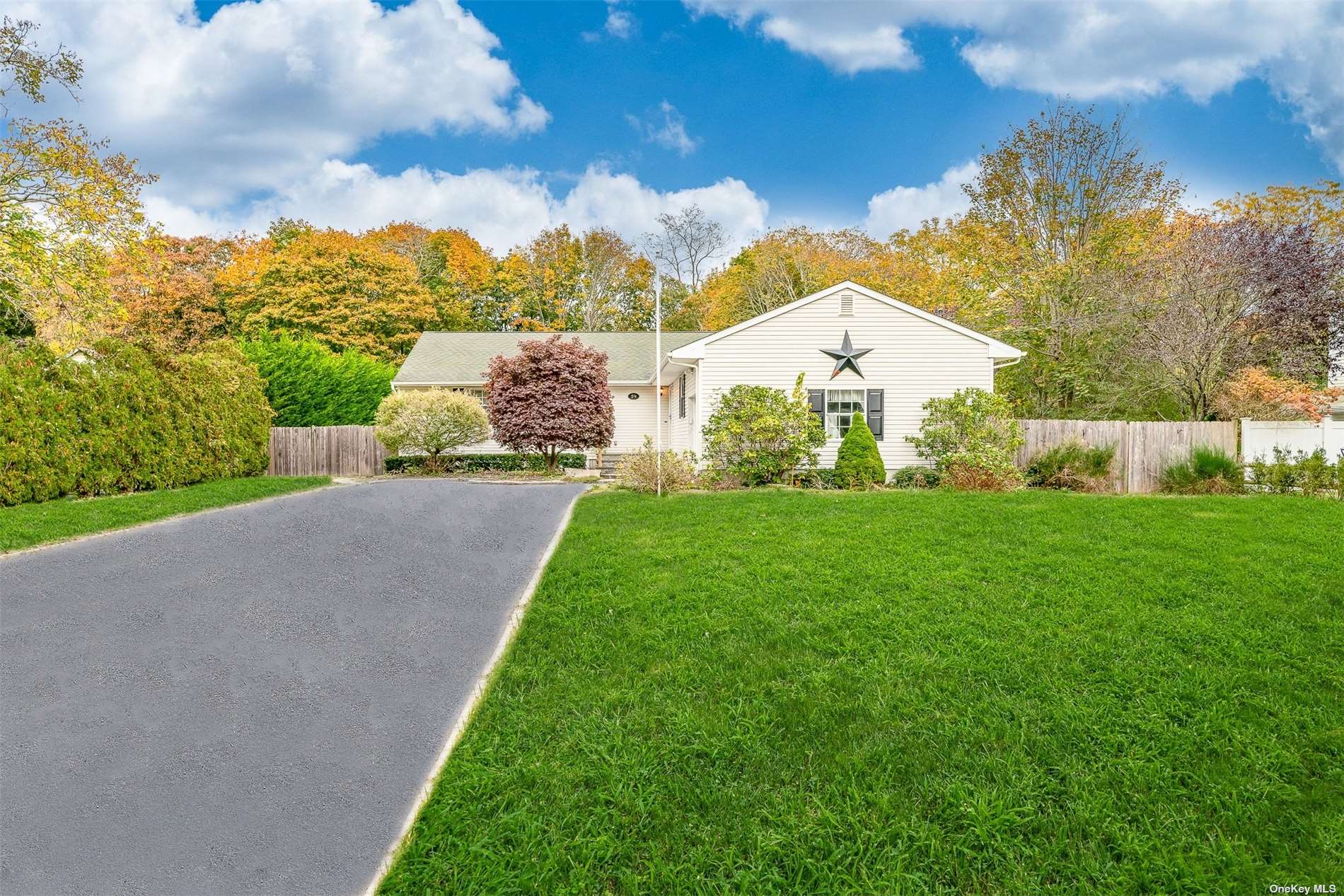 #1 photo, 59 Lincoln Boulevard, 东长岛 East Moriches , NY 11940