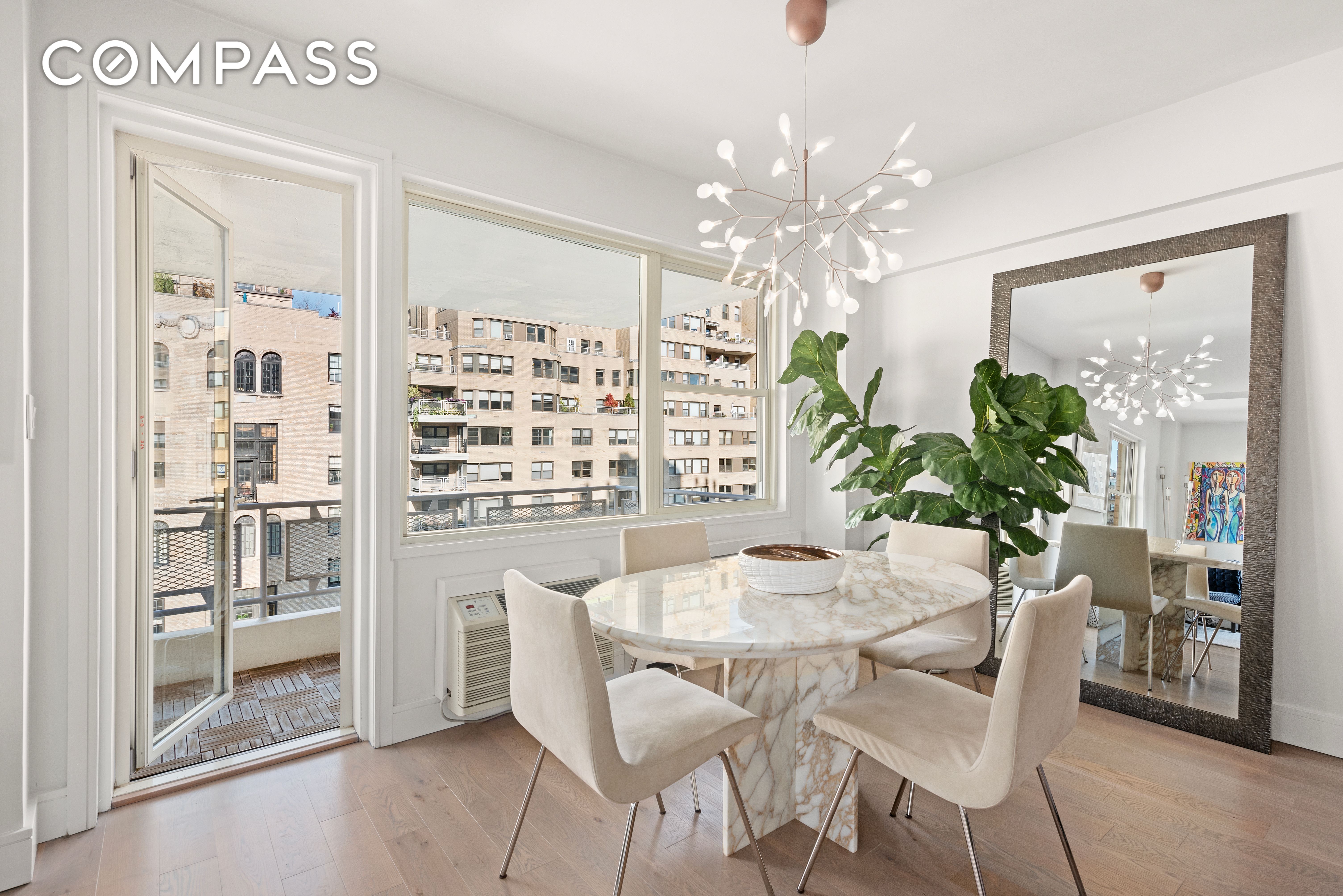 #1 photo, 40 E 9th Street, 曼哈顿 格林威治村 Greenwich Village , NY 10003